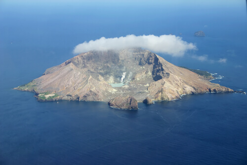 white_island_eruption